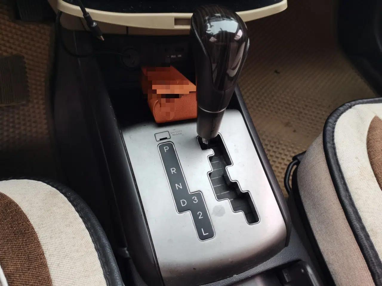 Hyundai Celesta 2011 1.6L Automatic Comfort Edition — миниатюра 15