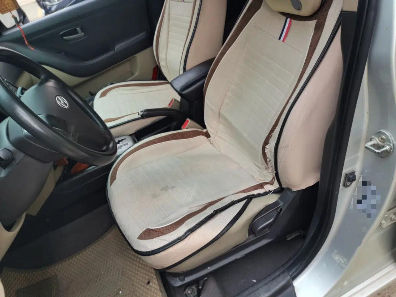 Hyundai Celesta 2011 1.6L Automatic Comfort Edition — миниатюра 16