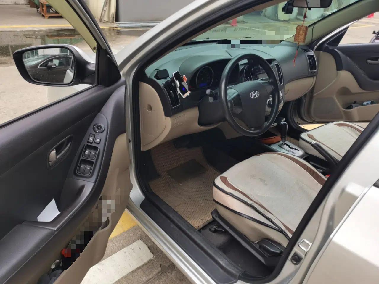 Hyundai Celesta 2011 1.6L Automatic Comfort Edition — миниатюра 17