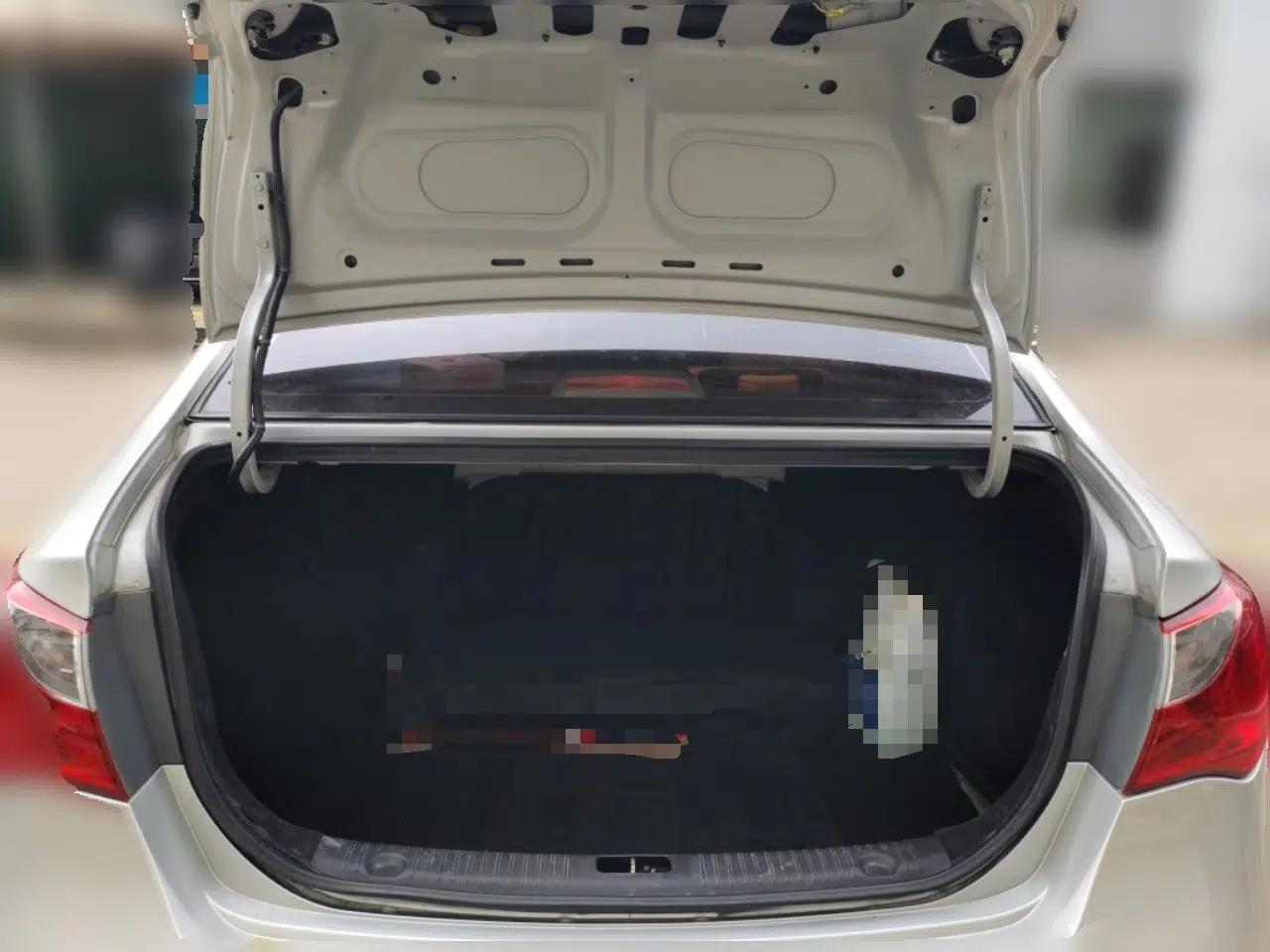Hyundai Celesta 2011 1.6L Automatic Comfort Edition — миниатюра 20