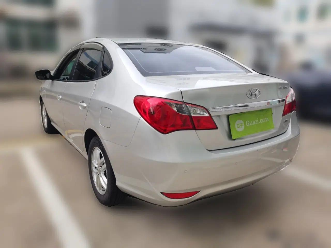Hyundai Celesta 2011 1.6L Automatic Comfort Edition — миниатюра 4