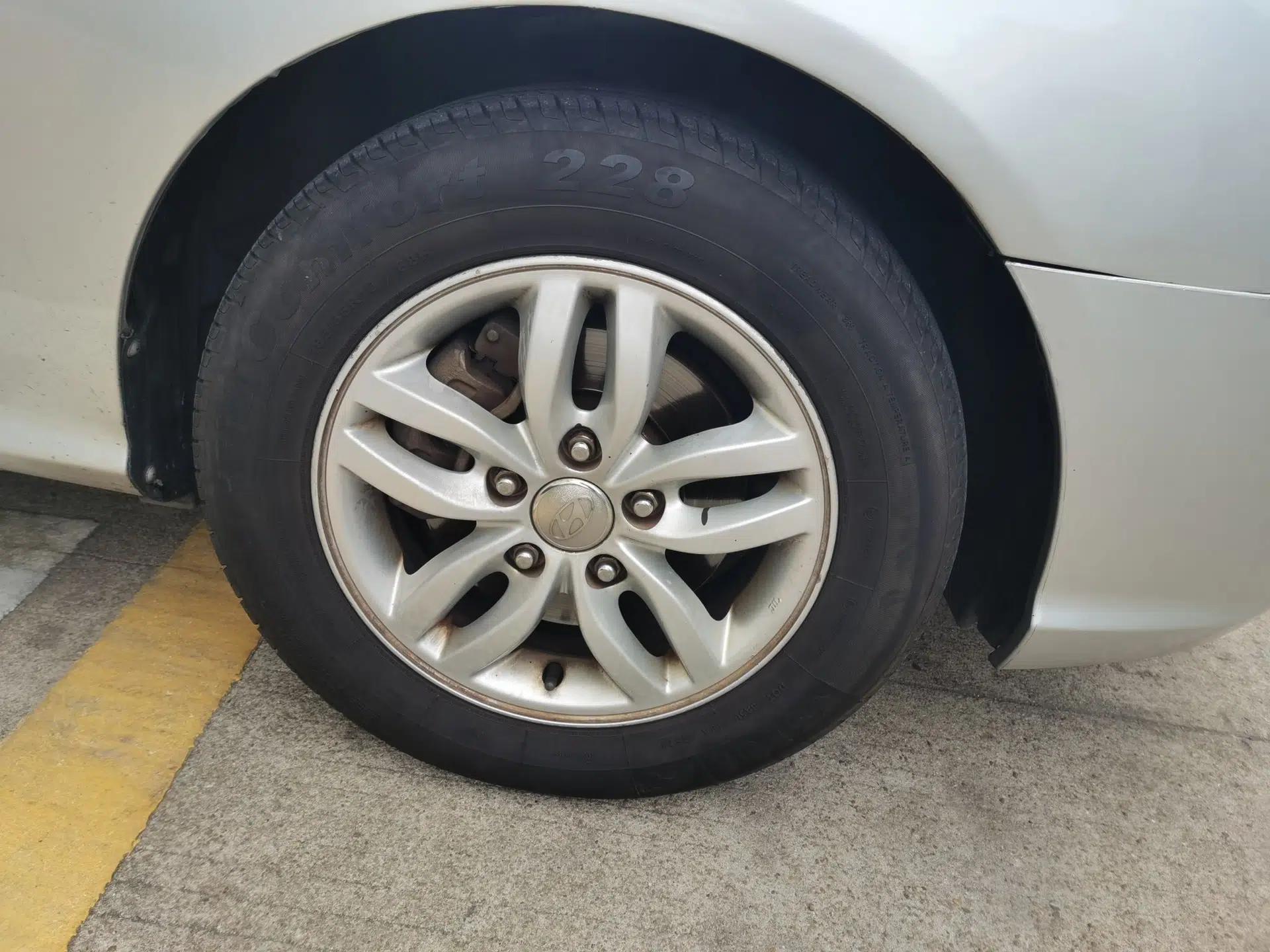Hyundai Celesta 2011 1.6L Automatic Comfort Edition — миниатюра 8