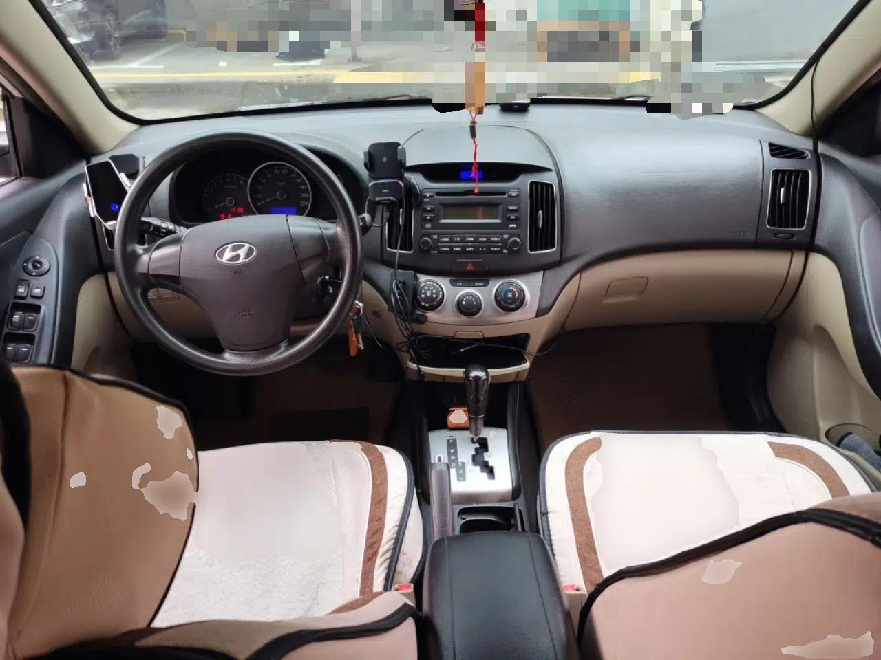 Hyundai Celesta 2011 1.6L Automatic Comfort Edition — миниатюра 10