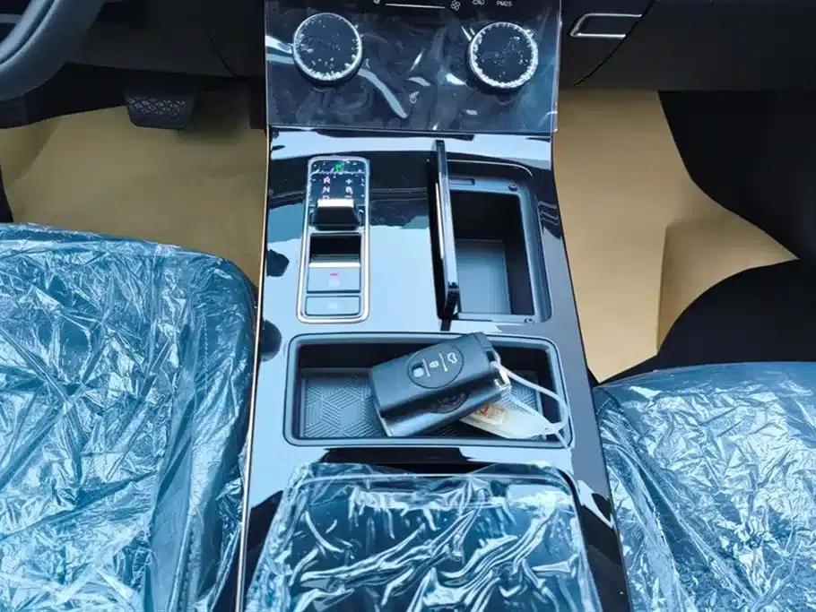 Exeed C-DM 2022 1.5TCI-DHT 105KM Wind Chaser Edition — миниатюра 16