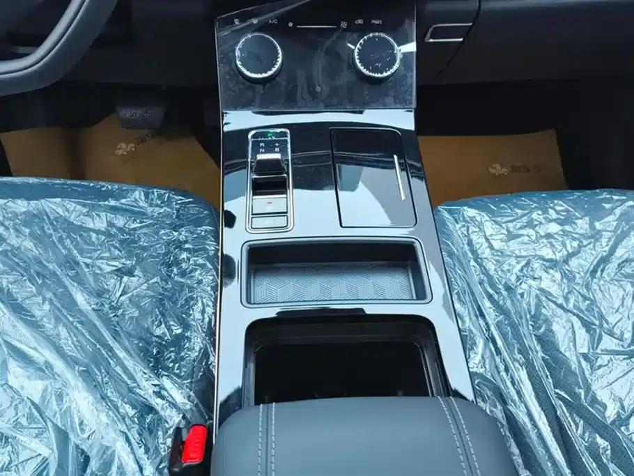 Exeed C-DM 2022 1.5TCI-DHT 105KM Wind Chaser Edition — миниатюра 16