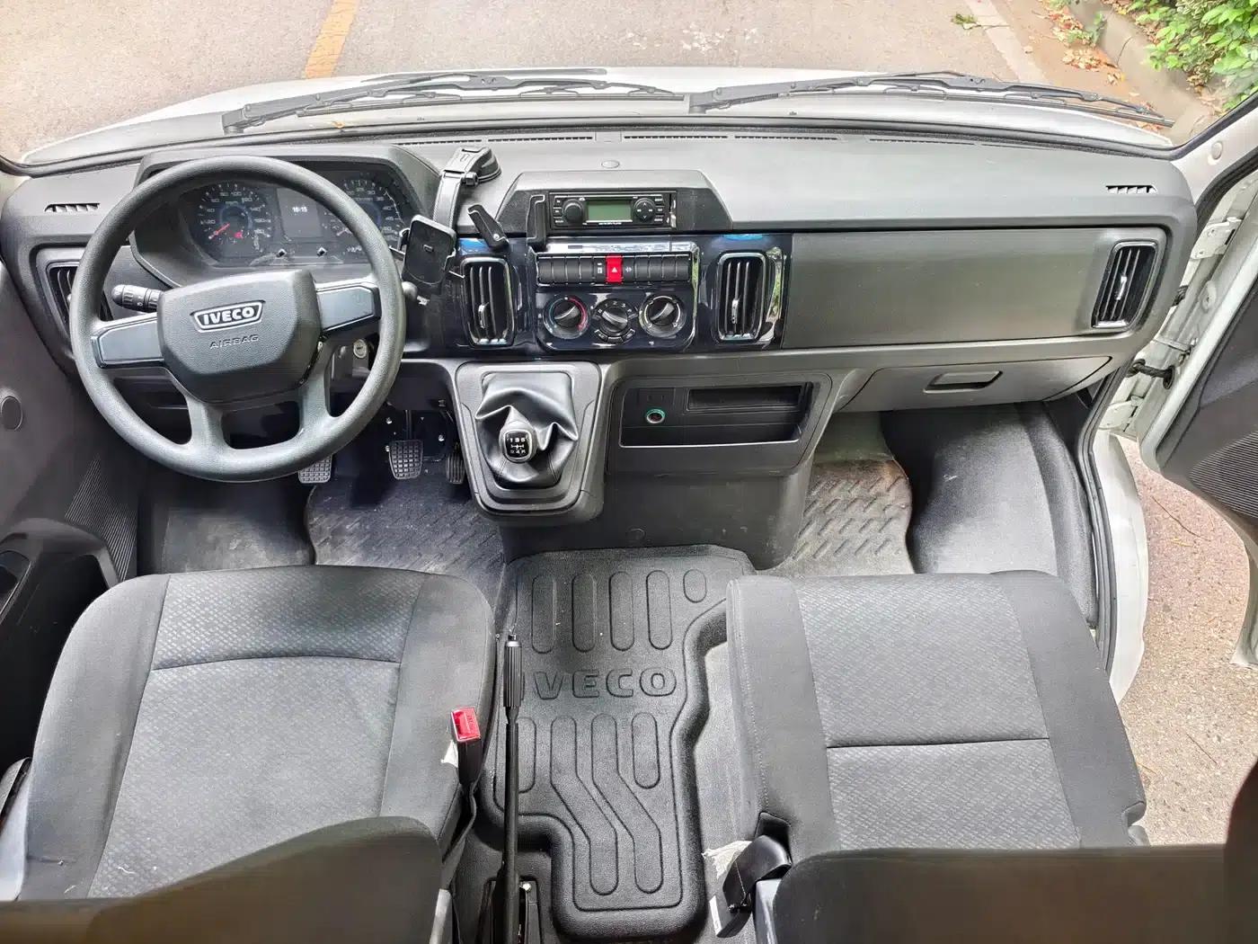 Iveco A37M1 Multipurpose Passenger Vehicle 2025 Model, 2.5T Manual, Mid-Wheelbase, Mid-Roof, Dual Tires — миниатюра 11