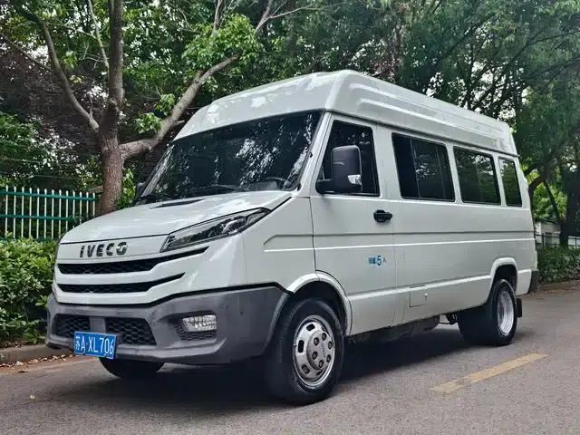 Iveco A37M1 Multipurpose Passenger Vehicle 2025 Model, 2.5T Manual, Mid-Wheelbase, Mid-Roof, Dual Tires