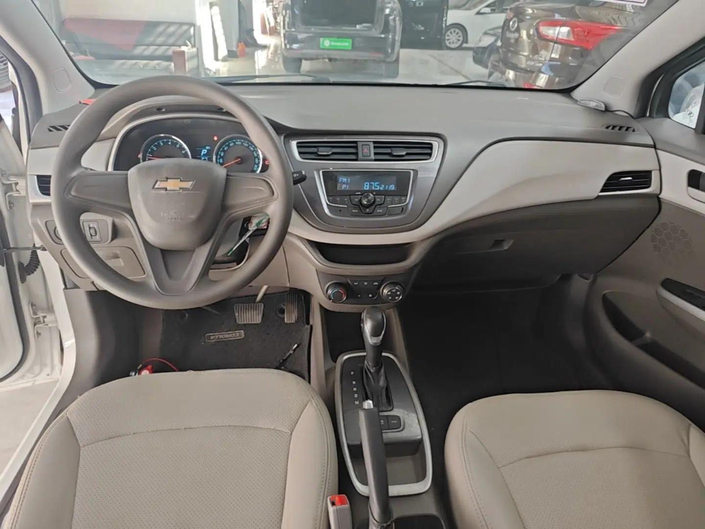 Chevrolet Lova RV 2016 1.5L Automatic Comfort Edition — миниатюра 12
