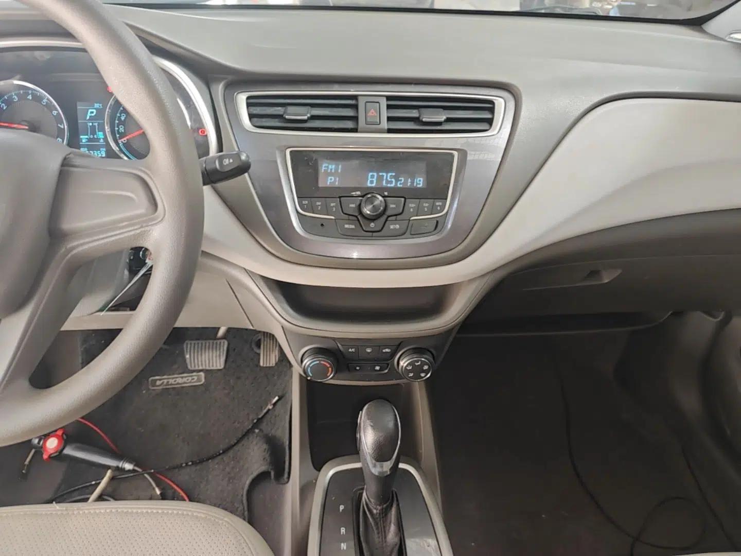 Chevrolet Lova RV 2016 1.5L Automatic Comfort Edition — миниатюра 15