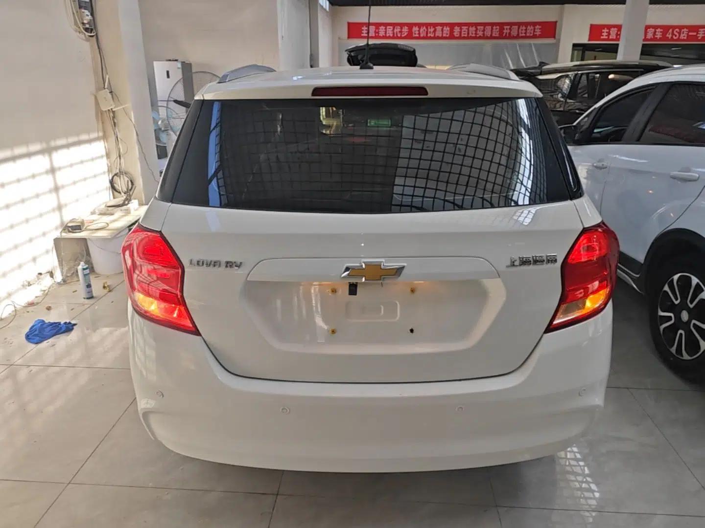 Chevrolet Lova RV 2016 1.5L Automatic Comfort Edition — миниатюра 3