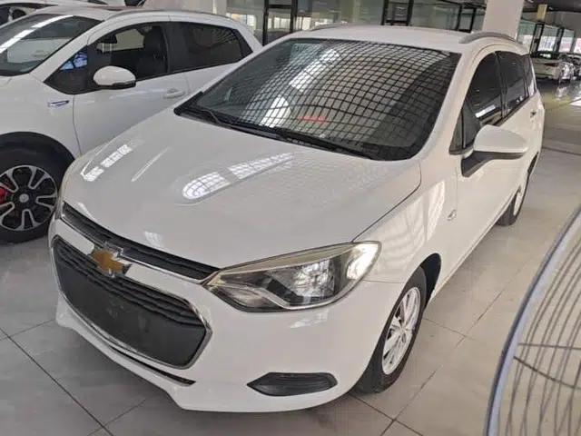 Chevrolet Lova RV 2016 1.5L Automatic Comfort Edition