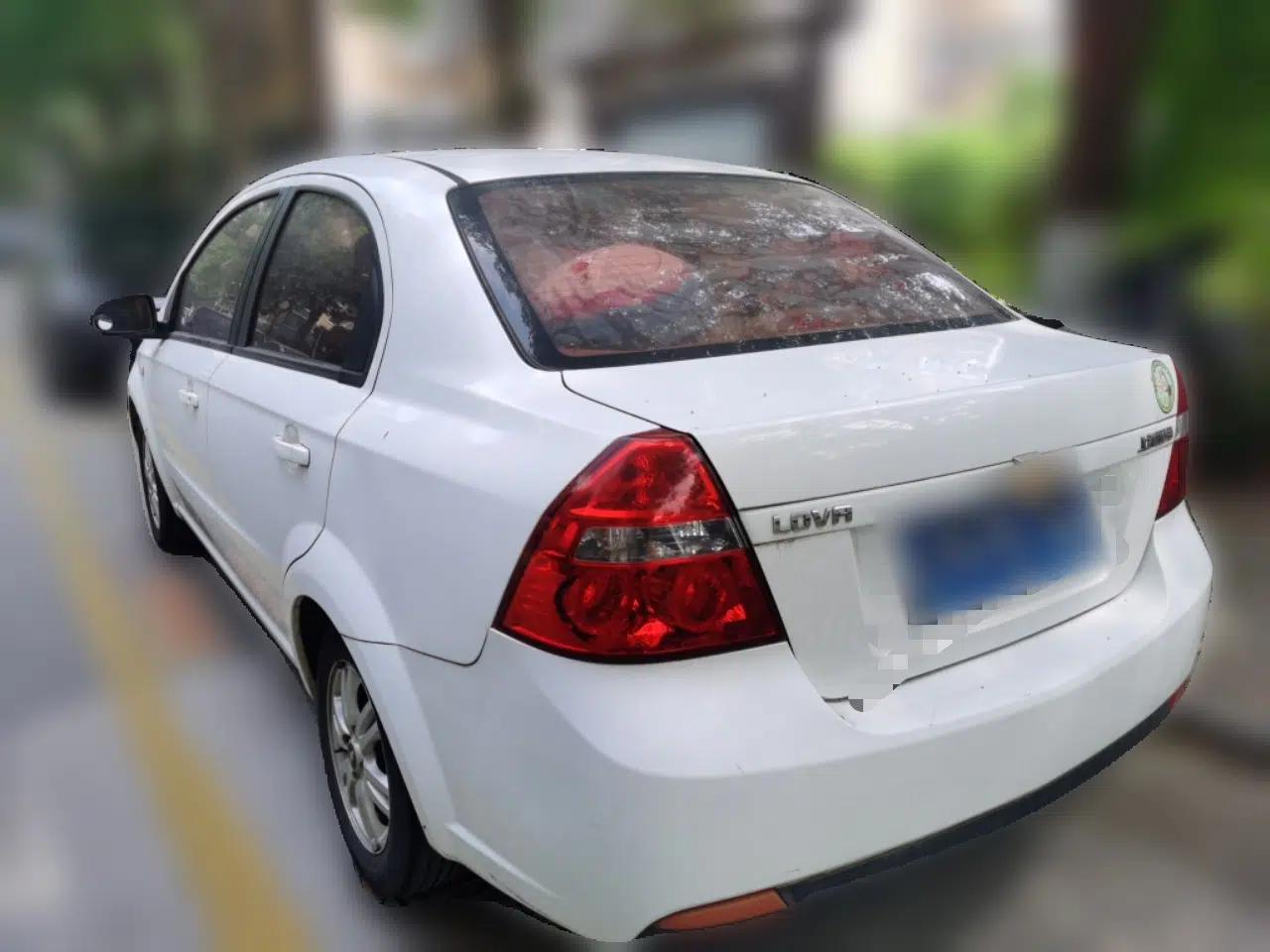 Chevrolet Lova 2010 1.6 AT Style Edition — миниатюра 4