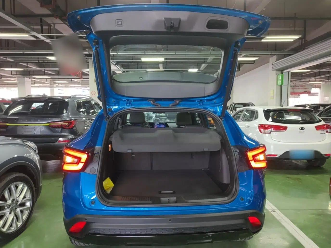 Chevrolet Seeker 2022 1.5T CVT RS Bee Wave Edition — миниатюра 22
