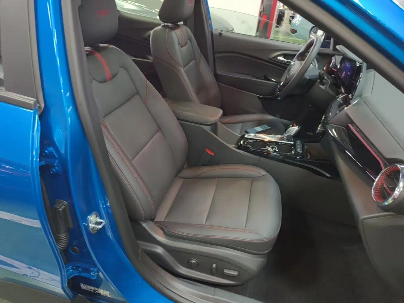Chevrolet Seeker 2022 1.5T CVT RS Bee Wave Edition — миниатюра 23