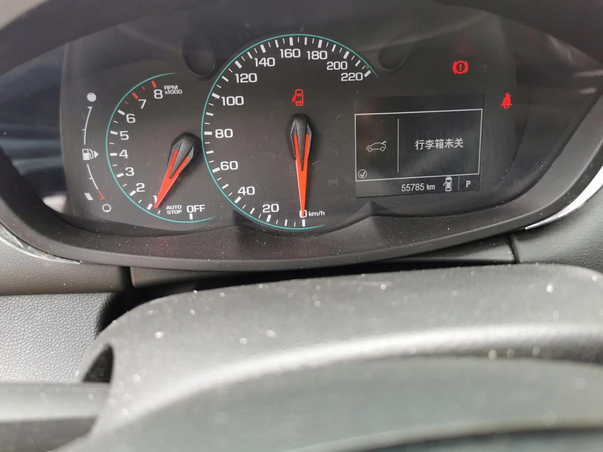 Chevrolet Trax 2018 330T Automatic Two-Wheel Drive Luxury Model — миниатюра 13