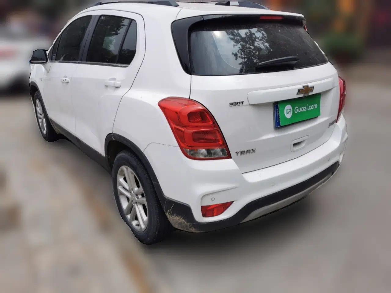 Chevrolet Trax 2018 330T Automatic Two-Wheel Drive Luxury Model — миниатюра 4
