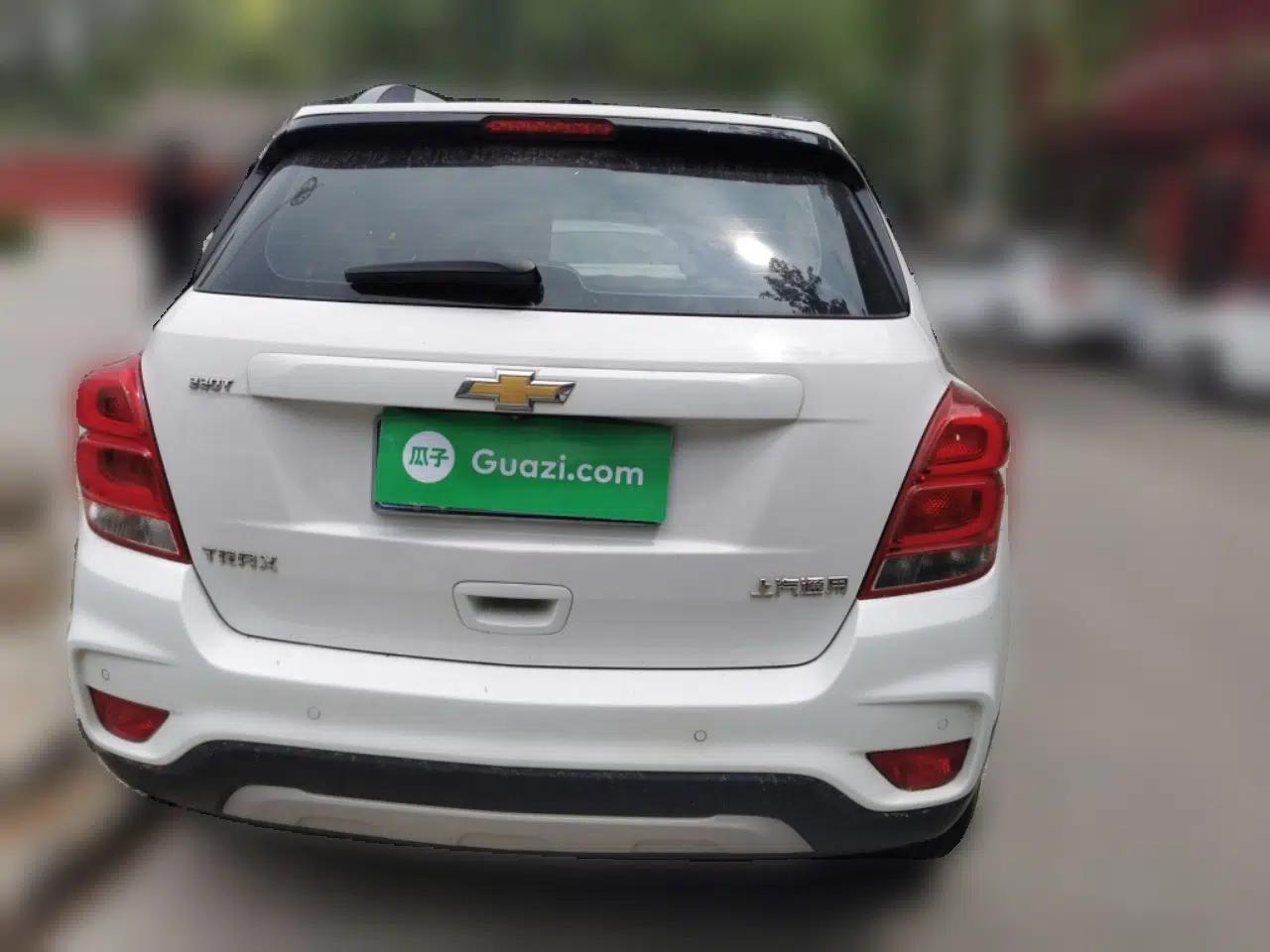 Chevrolet Trax 2018 330T Automatic Two-Wheel Drive Luxury Model — миниатюра 5