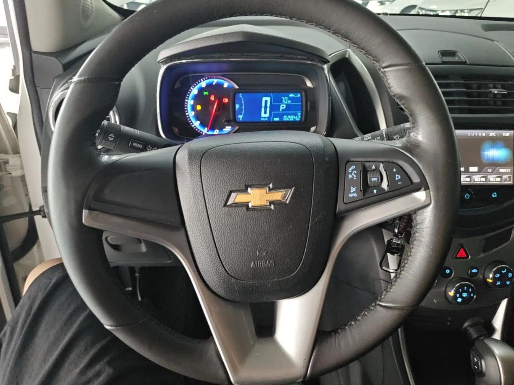 Chevrolet Trax 2016 1.4T Automatic Two-Wheel Drive Luxury Version — миниатюра 14