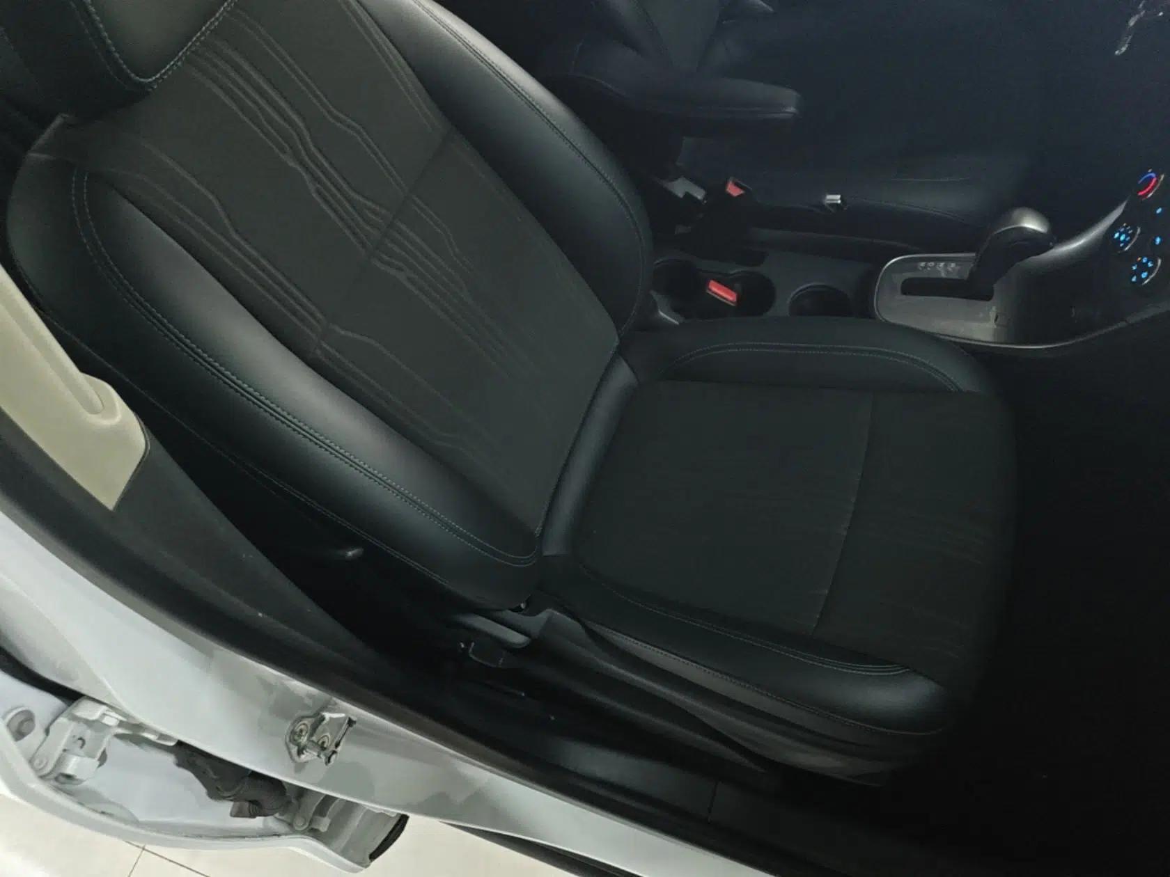 Chevrolet Trax 2016 1.4T Automatic Two-Wheel Drive Luxury Version — миниатюра 23