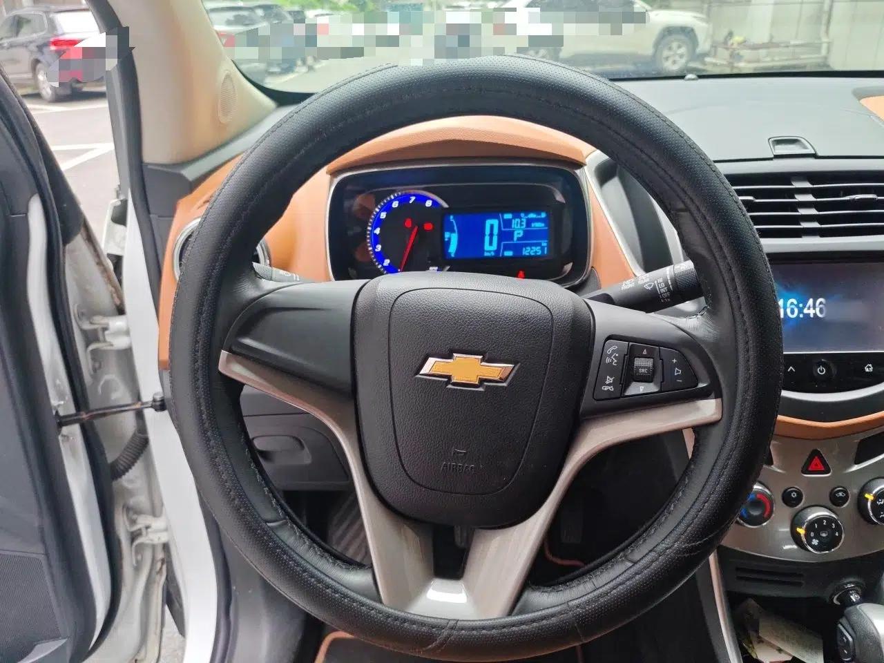 Chevrolet Trax 2016 1.4T Automatic Two-Wheel Drive Luxury Version — миниатюра 11