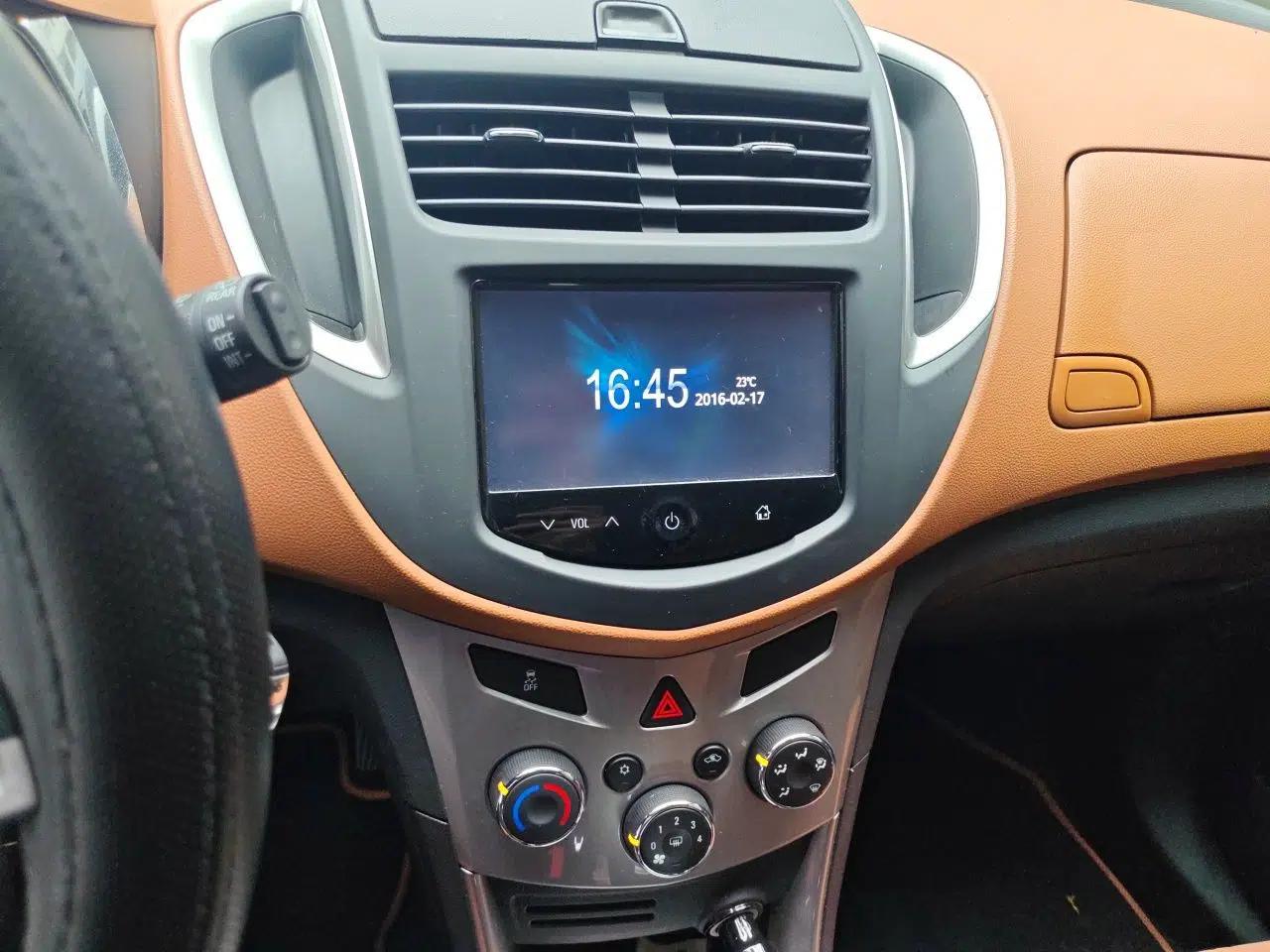 Chevrolet Trax 2016 1.4T Automatic Two-Wheel Drive Luxury Version — миниатюра 14
