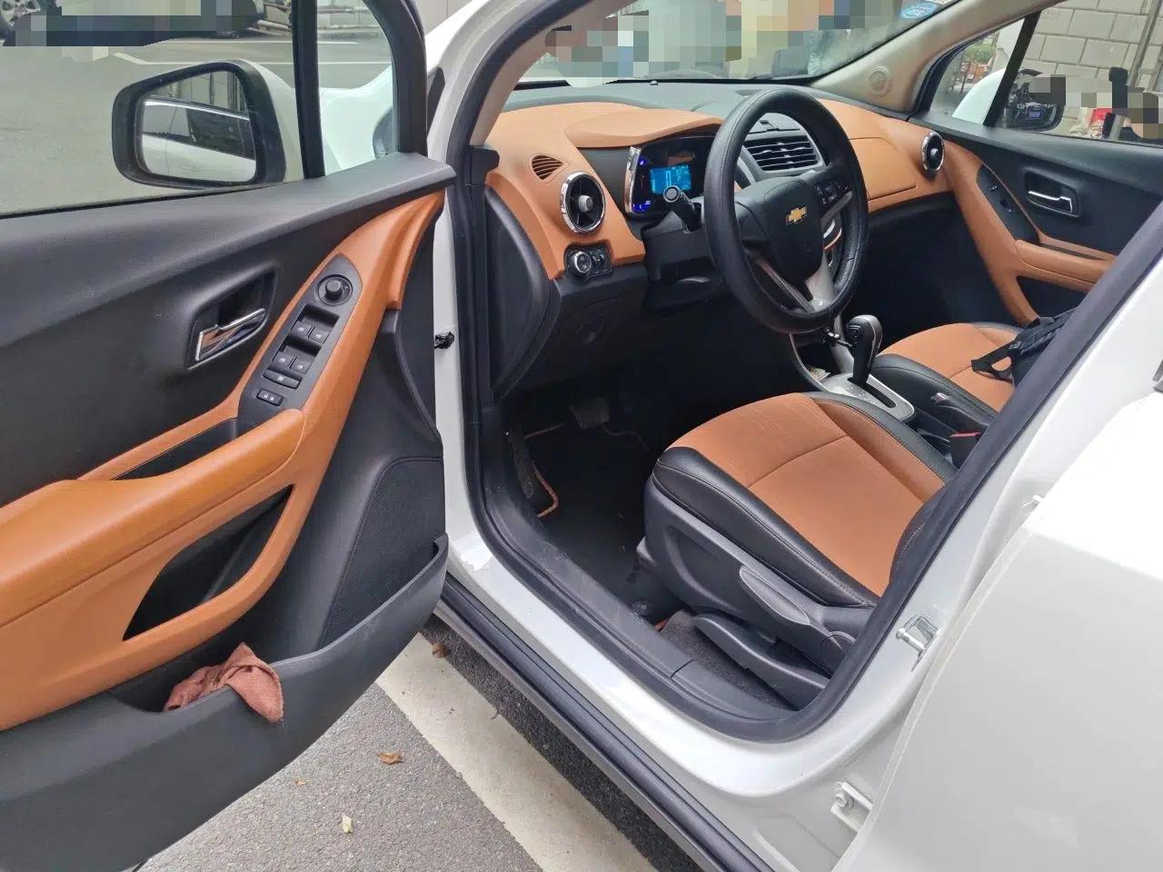 Chevrolet Trax 2016 1.4T Automatic Two-Wheel Drive Luxury Version — миниатюра 17