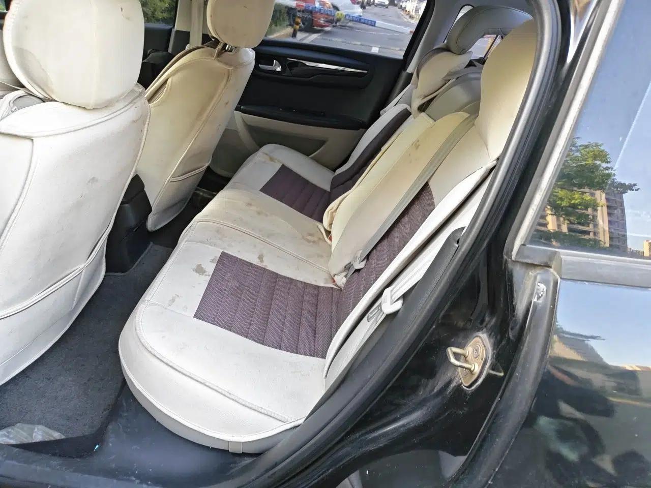 Citroen C-Quatre 2013 Sedan 1.6L Manual - Prestige Model — миниатюра 18