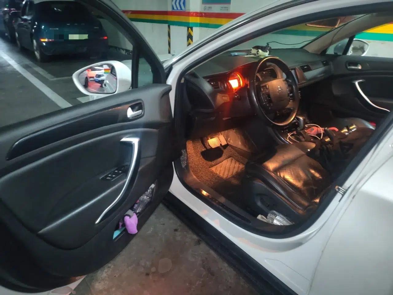 Citroen C5 2014 1.6T Automatic Prestige Model — миниатюра 17