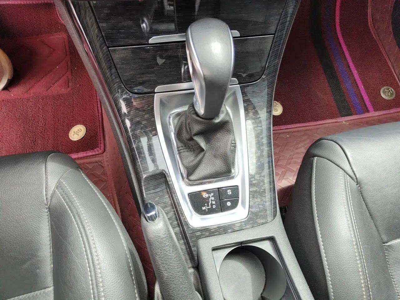 Citroen C5 2014 2.0L Automatic Luxury Edition — миниатюра 15