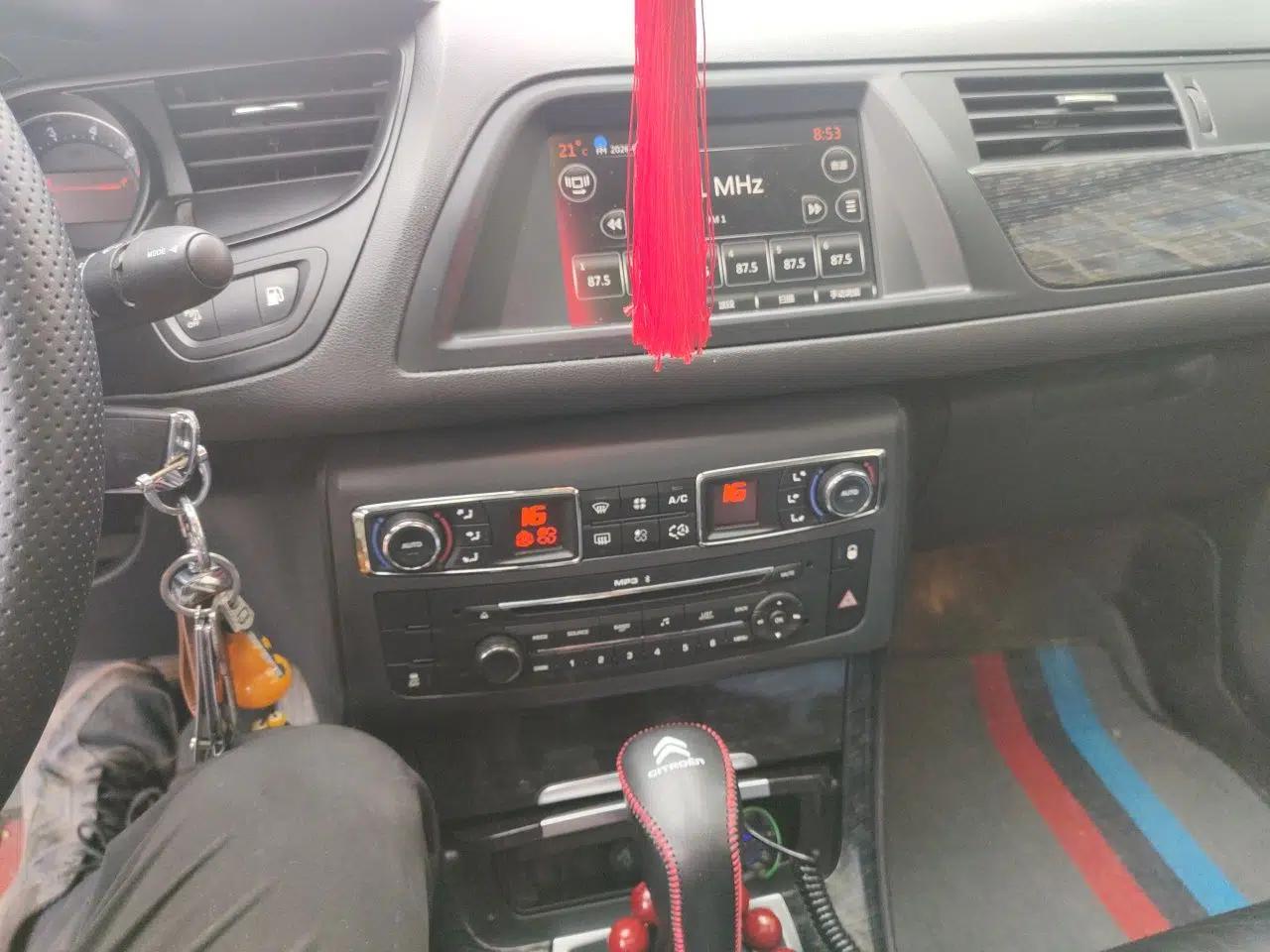 Citroen C5 2014 2.0L Automatic Luxury Edition — миниатюра 14