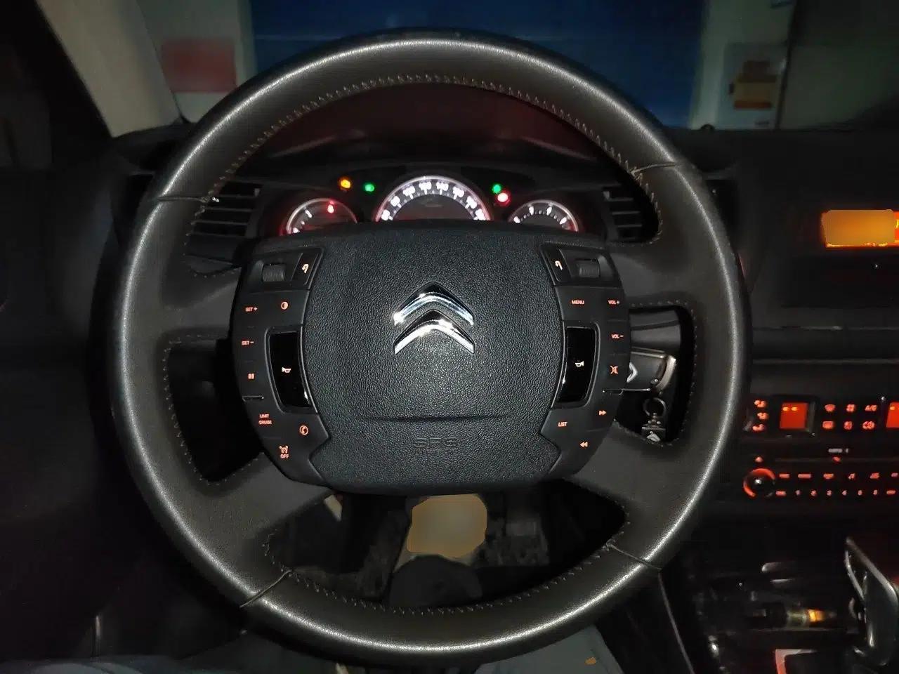 Citroen C5 2013 2.0L Automatic Luxury Model — миниатюра 11