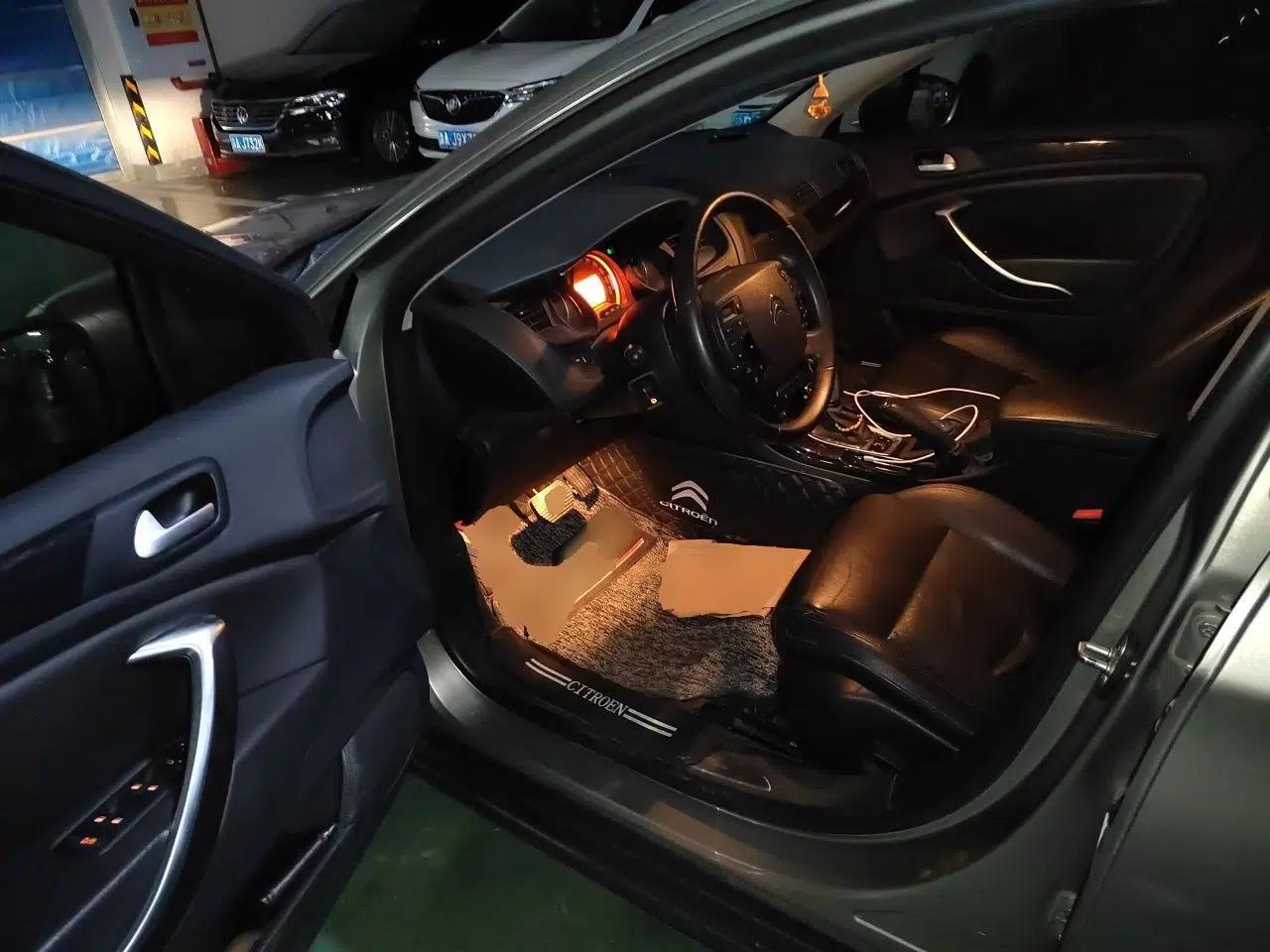 Citroen C5 2013 2.0L Automatic Luxury Model — миниатюра 17