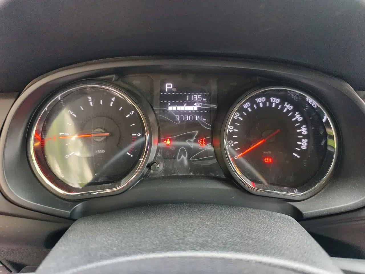 Citroen C3-XR 2015 1.6L Automatic Pioneer Model — миниатюра 13