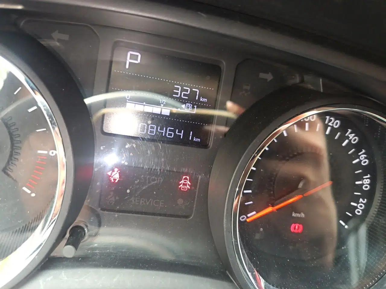 Citroen C3-XR 2015 1.6THP Automatic Smart Model — миниатюра 13