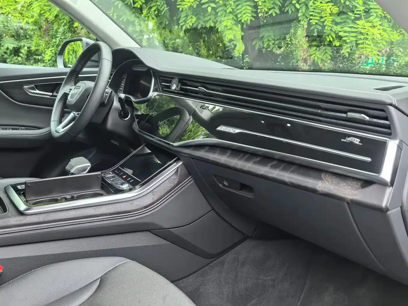 Audi Q8 2024 55 TFSI Luxury Dynamic — миниатюра 7