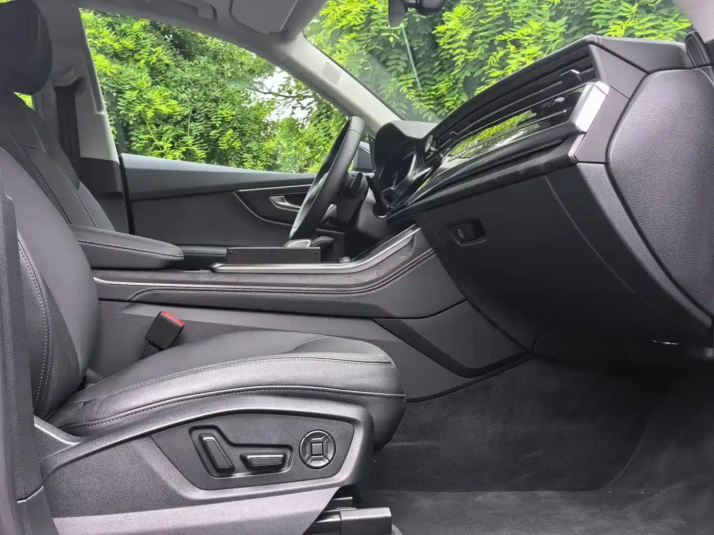 Audi Q8 2024 55 TFSI Luxury Dynamic — миниатюра 10