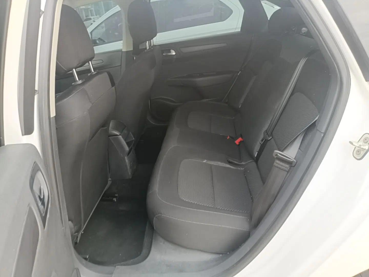 Citroen C4 Sega 2018 1.6L Manual Luxury Model — миниатюра 20
