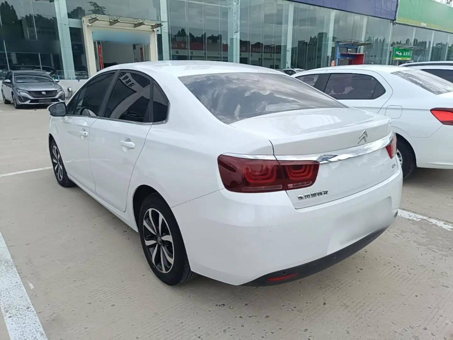 Citroen C4 Sega 2018 1.6L Manual Luxury Model — миниатюра 4