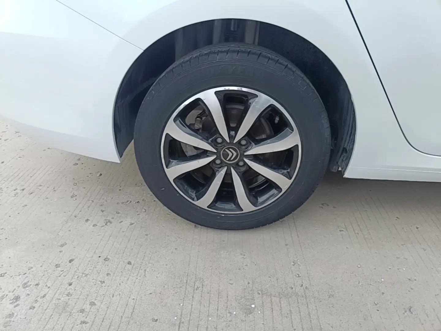 Citroen C4 Sega 2018 1.6L Manual Luxury Model — миниатюра 10