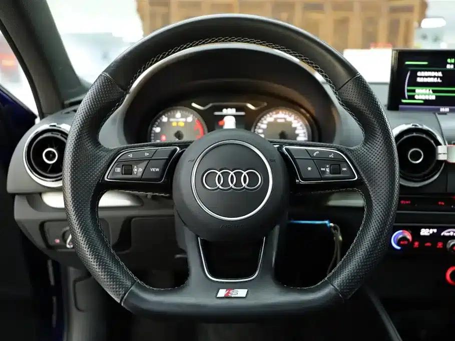 Audi S3 2015 Model S3 2.0T Limousine — миниатюра 9