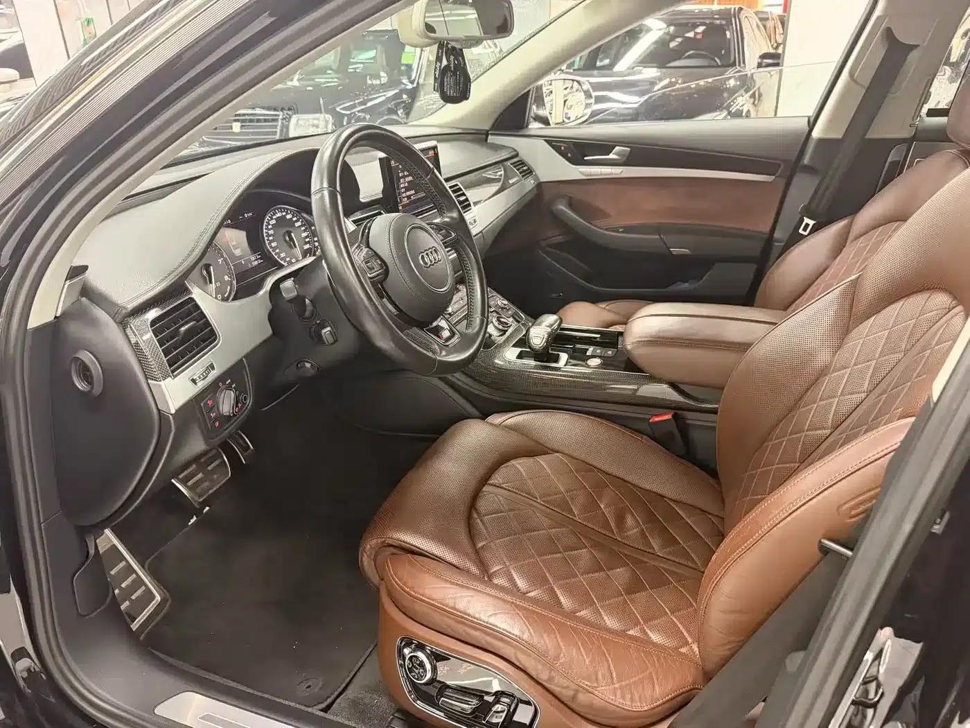 2013 Audi S8 4.0TFSI quattro — миниатюра 3