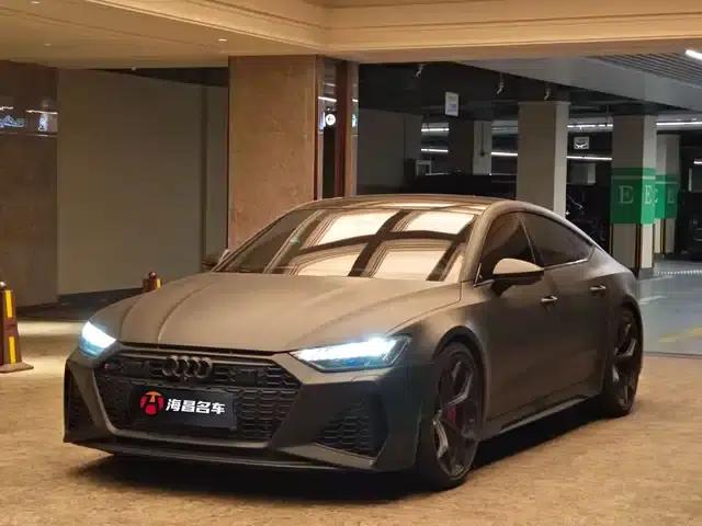 2025 Audi RS 7 RS 7 4.0T Sportback Performance