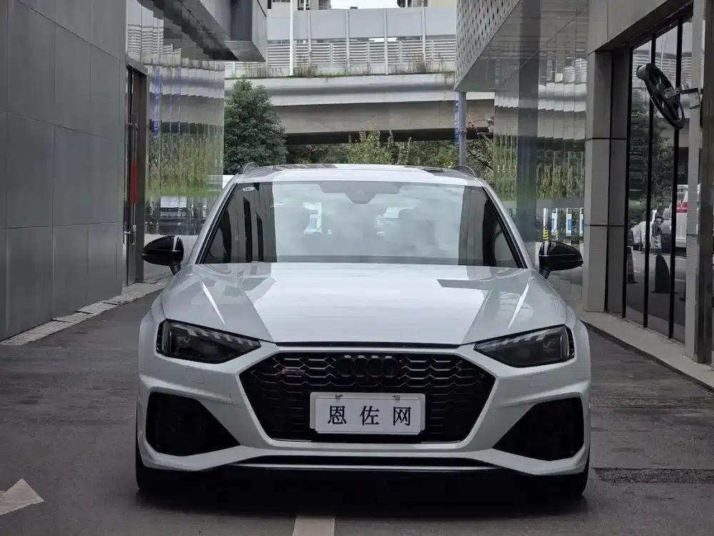 2024 Audi RS 4 RS4 Avant Sport Edition — миниатюра 2