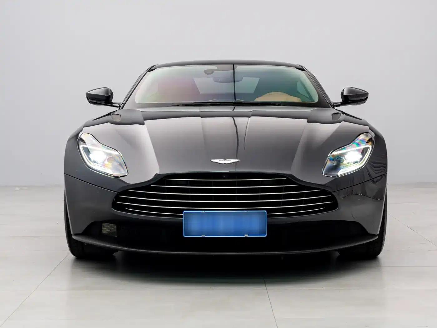 Aston Martin DB11 2022 4.0T V8 Coupe — миниатюра 1