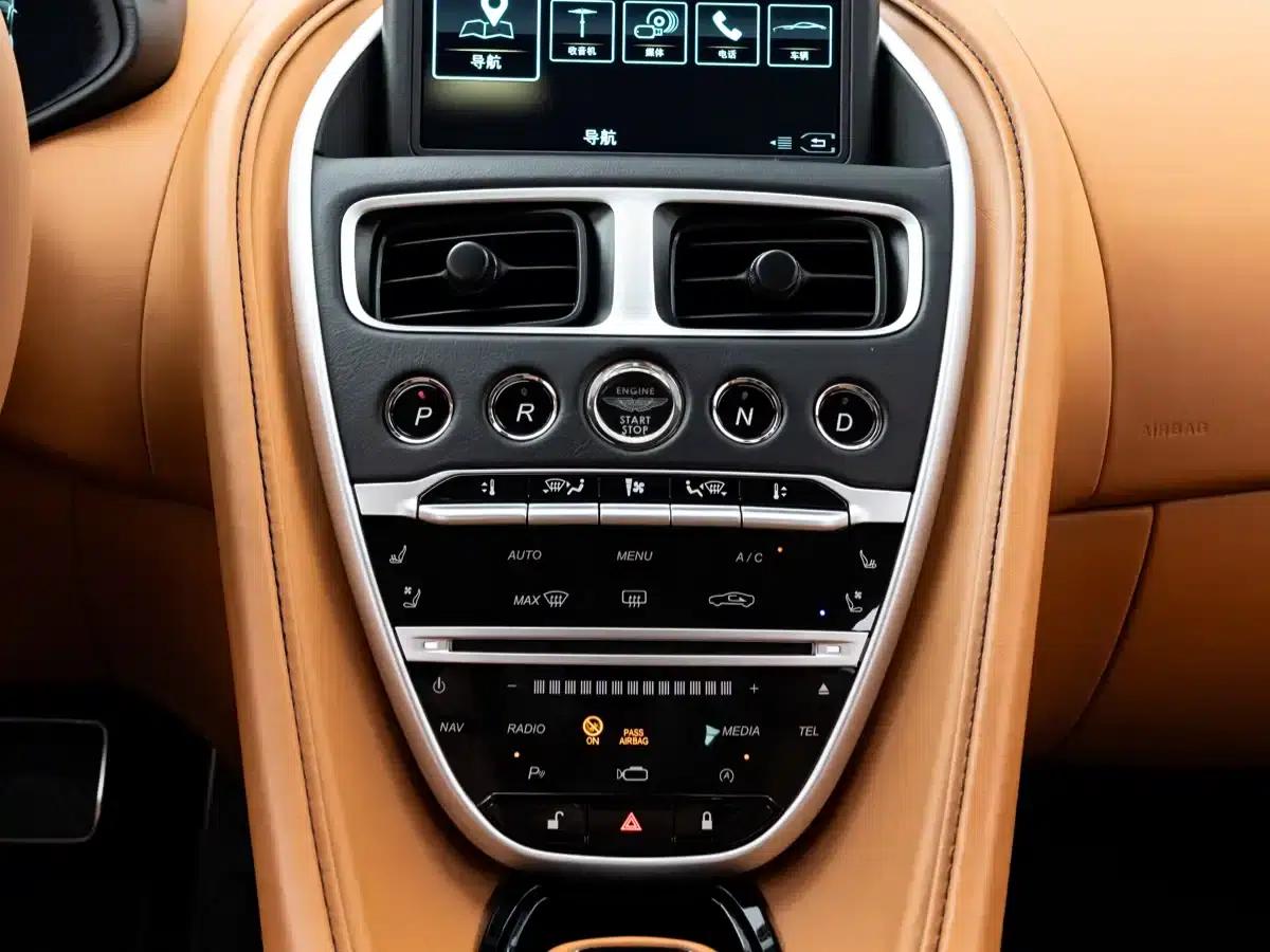 Aston Martin DB11 2022 4.0T V8 Coupe — миниатюра 11