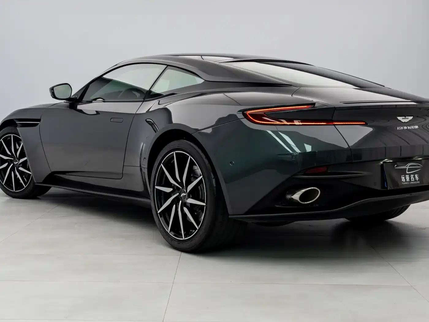Aston Martin DB11 2022 4.0T V8 Coupe — миниатюра 15