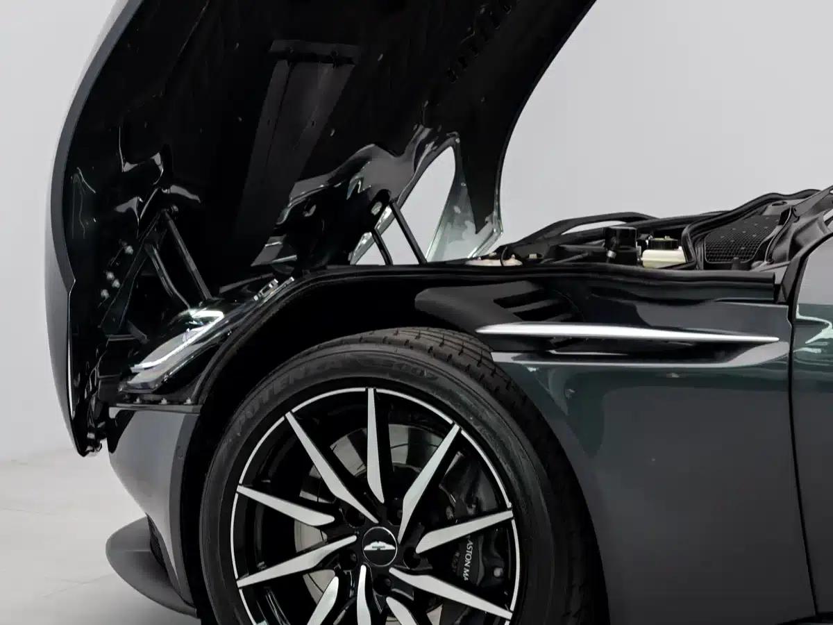 Aston Martin DB11 2022 4.0T V8 Coupe — миниатюра 4