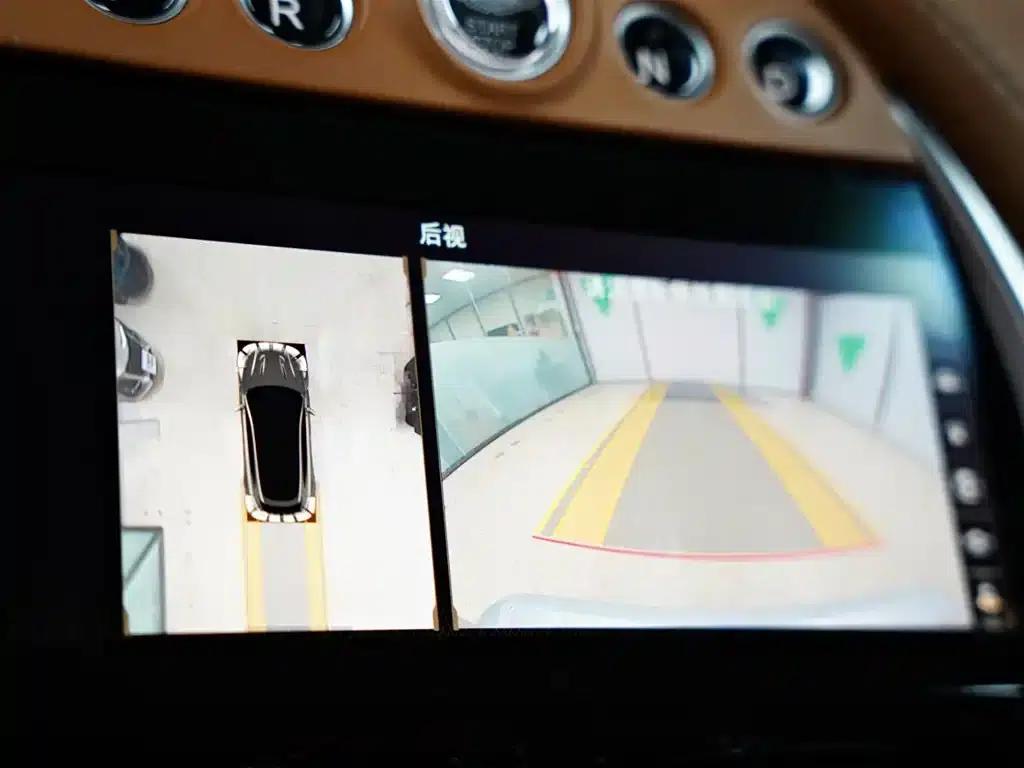 2022 Aston Martin DBX 4.0T V8 — миниатюра 12