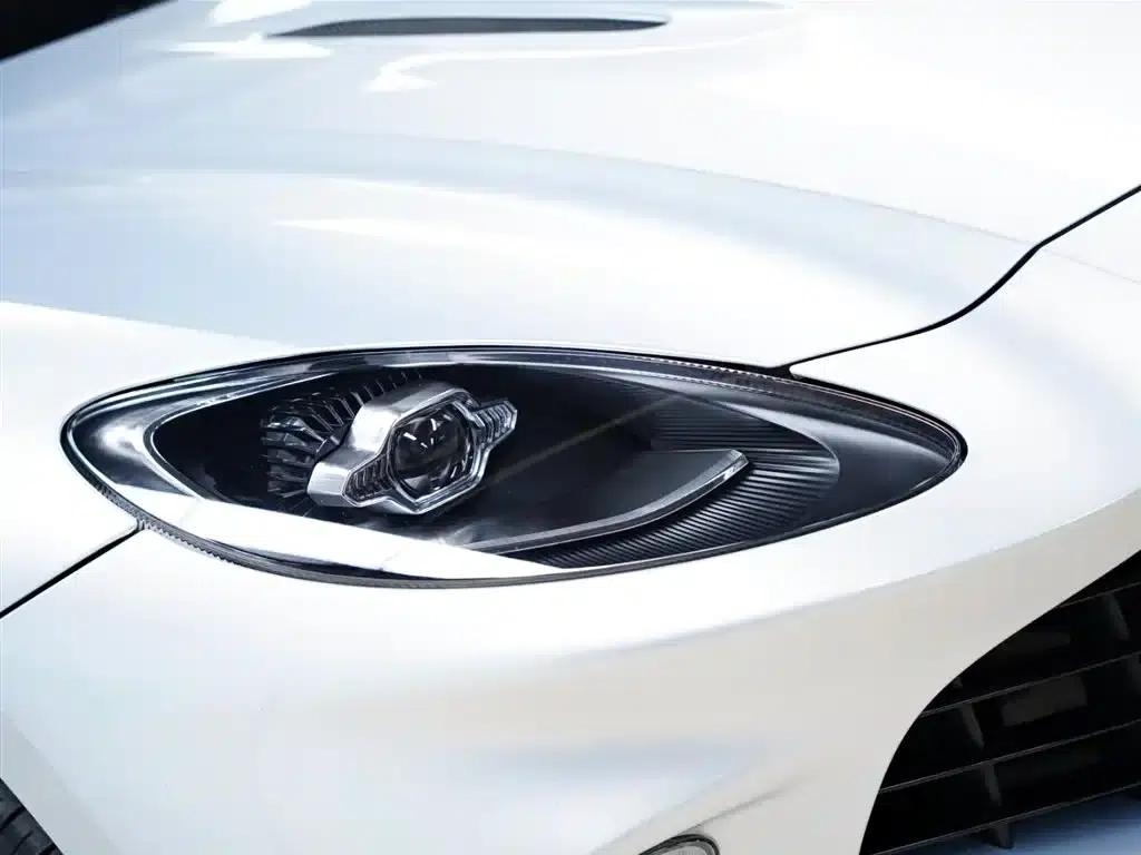 2022 Aston Martin DBX 4.0T V8 — миниатюра 15
