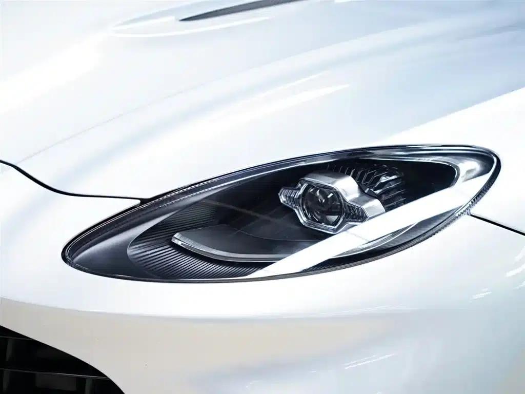 2022 Aston Martin DBX 4.0T V8 — миниатюра 16